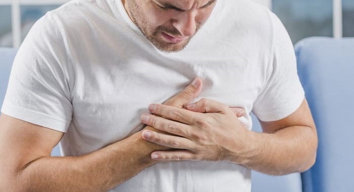 علائم کاردیومیوپاتی اتساعی و ضعف ماهیچه‌ی قلب